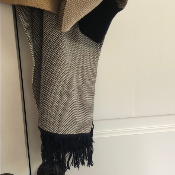 Plaid wrap sweater cape with cuffs- one size - Picture 5 of 6